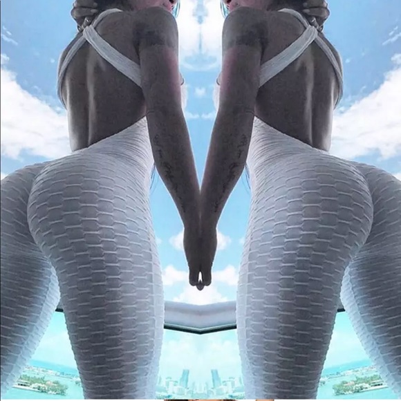 Women Brazilian Stlye Curve Enhance Gym Jumpsuit - Picture 2 of 4